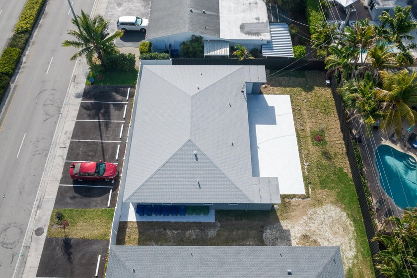 Thriving  Multi Family Compound in Wilton Manors. The portfolio - photo 10