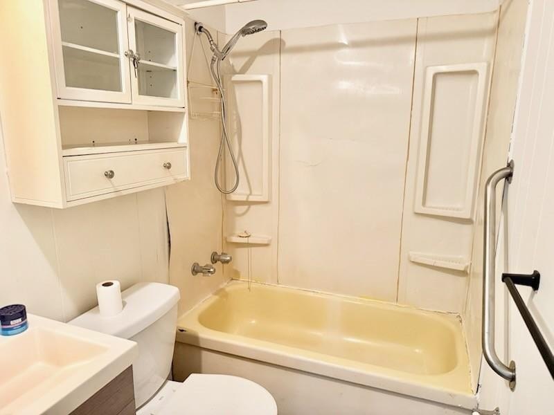 This affordable one bedroom home is perfect as a primary - photo 10