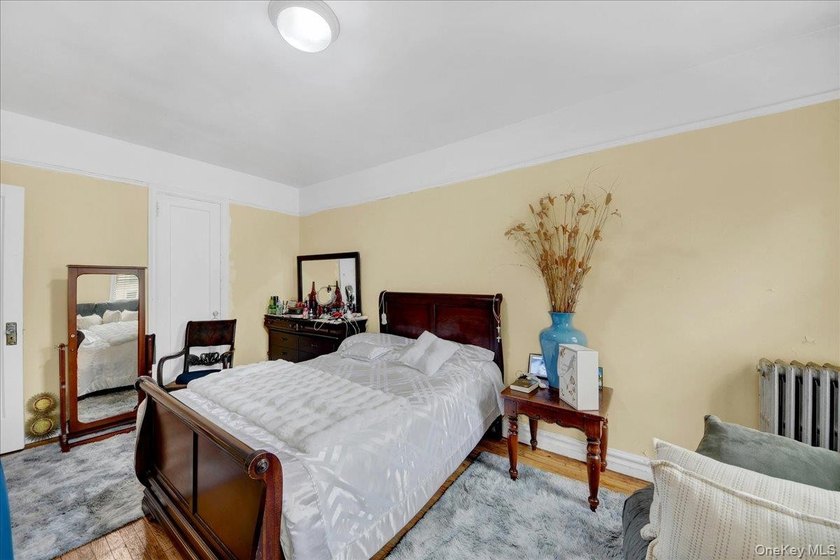 Spacious two-bedroom, one-bath co-op residence in a - photo 9