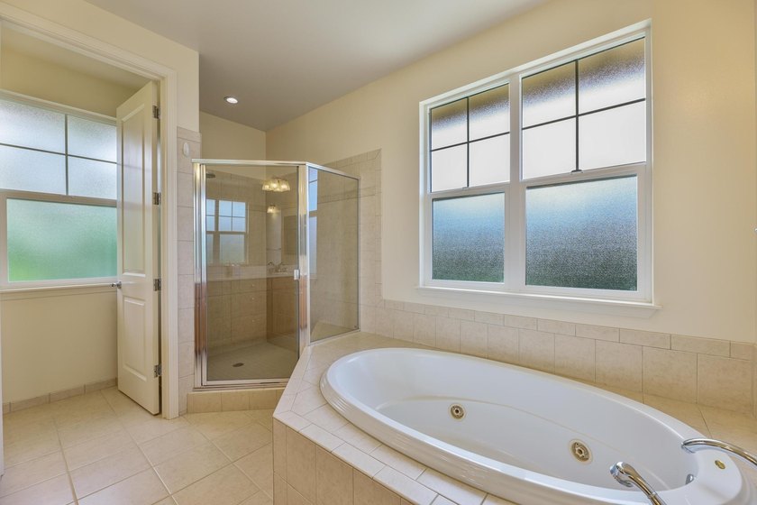 ORIGINAL OWNERS | FIRST TIME EVER ON THE MARKET | IMPECCABLE - photo 7