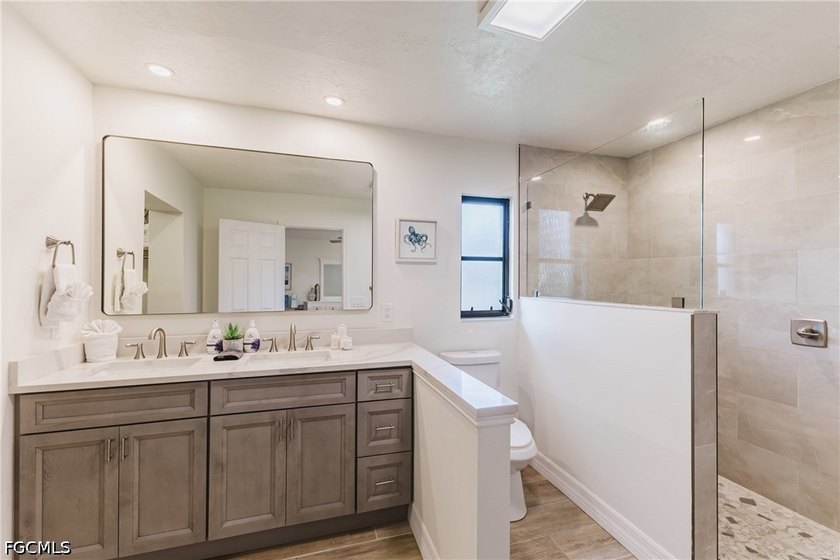 A Truly Unique Cape Coral Property! Welcome to *Tradewinds*, a - photo 20