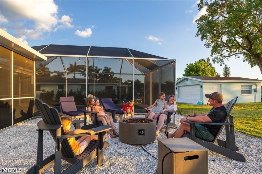 A Truly Unique Cape Coral Property! Welcome to *Tradewinds*, a - photo 37