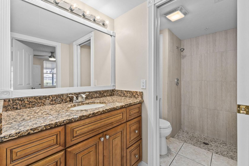 Welcome to Sunset Trace! Move-in ready 3-bedroom, 2-bath - photo 6