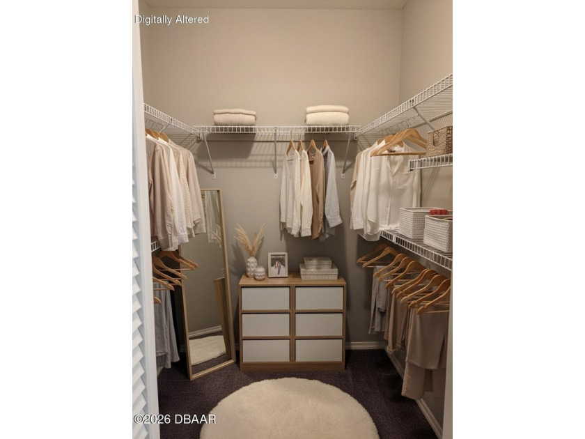 One or more photo(s) was virtually staged. Beautifully updated - photo 22