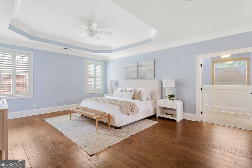 Welcome to 608 Concord Lake Ln SE, where timeless style - photo 5