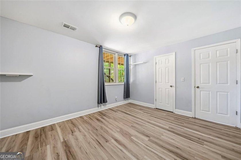 A beautifully maintained home with serene views of Canary Lake - photo 27