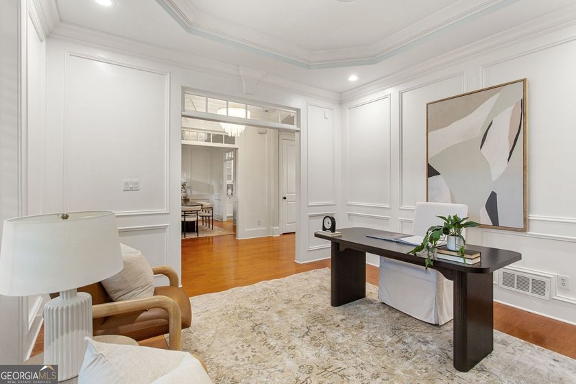 Welcome to 608 Concord Lake Ln SE, where timeless style - photo 9