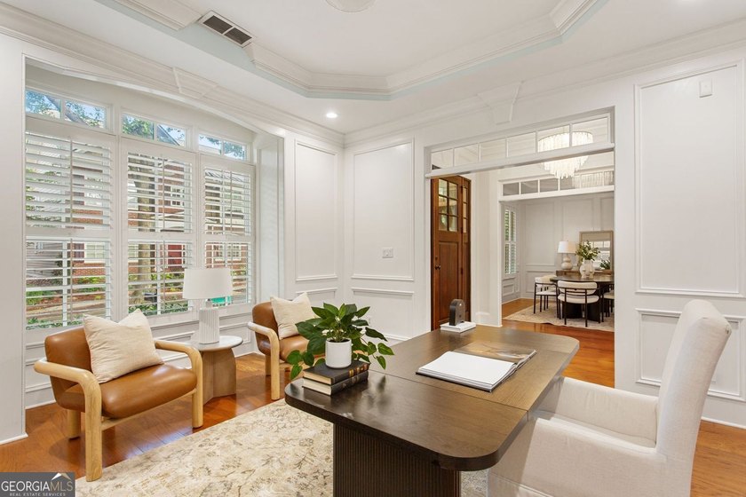 Welcome to 608 Concord Lake Ln SE, where timeless style - photo 10
