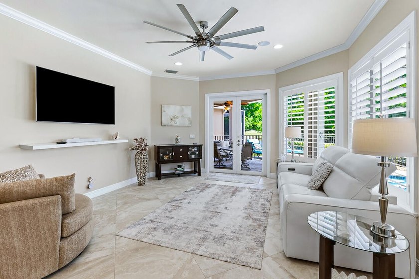 Welcome to this exceptional waterfront single-story residence - photo 19