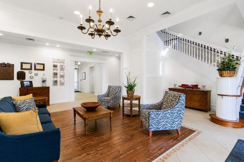 Welcome to this exceptional waterfront single-story residence - photo 48
