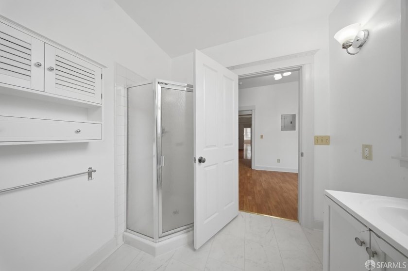Well-maintained 4-unit building on a quiet SOMA street with - photo 8
