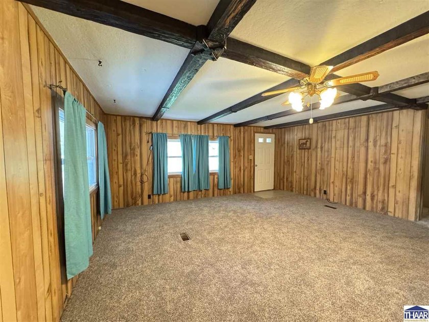 Looking for Lake life? This well-groomed 2-bedroom, 1.5 bathroom - photo 6