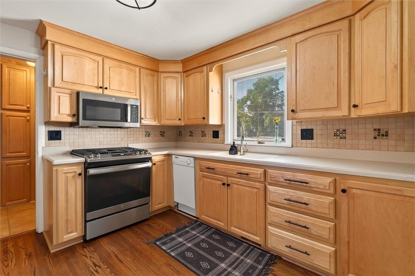 OPEN HOUSE SATURDAY July 25th 11:30-1PM. Welcome home to this - photo 14