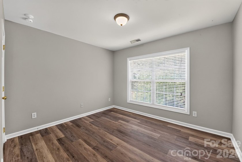 Well-maintained and move-in ready, this 5-bedroom, 2.5-bath - photo 14