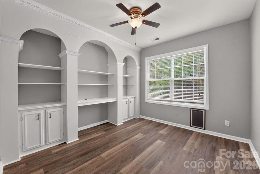 Well-maintained and move-in ready, this 5-bedroom, 2.5-bath - photo 18