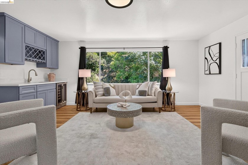 Welcome to 6138 Oakdale Avenue, located in the - photo 23