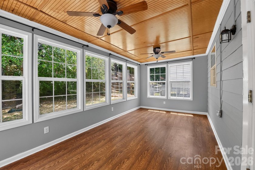 Well-maintained and move-in ready, this 5-bedroom, 2.5-bath - photo 23