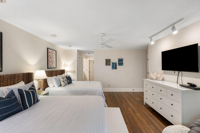 Quintessential beach house located just steps from Seabrook - photo 33