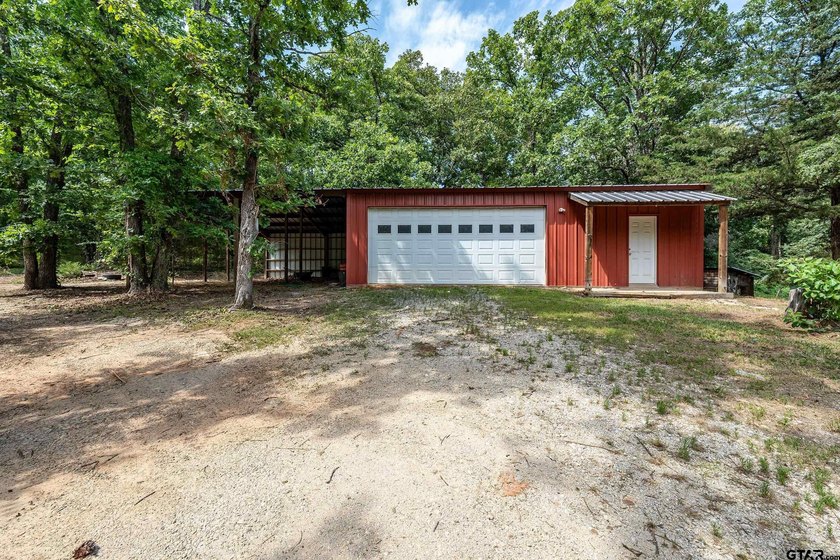 Looking for acreage, a shop, and a move-in ready home in Lindale - photo 3