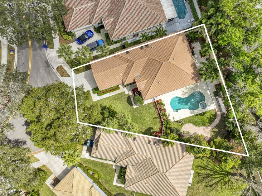 A well-maintained backyard oasis on one of the larger lots in - photo 37