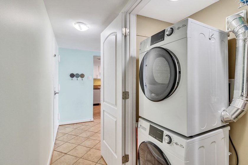 Where every day feels like a vacation! A Rare 3 bedroom, 2 bath - photo 16