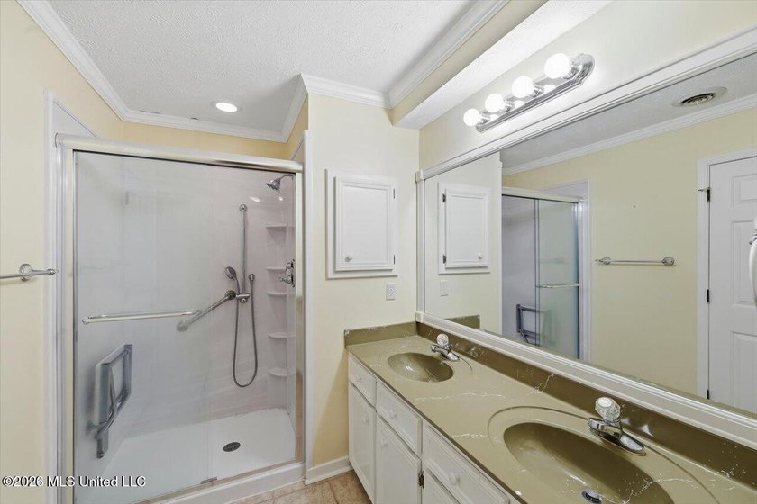 Welcome home to this well-maintained 2-bedroom, 2-bath home - photo 20