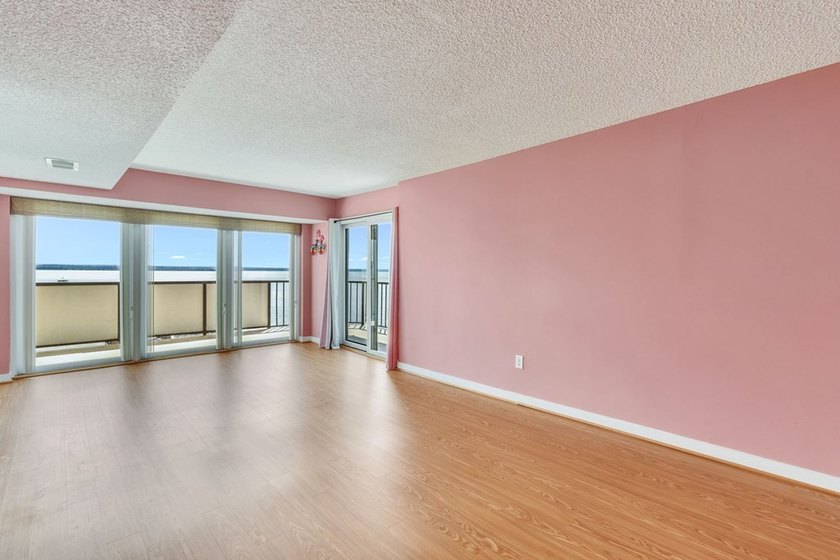 Where every day feels like a vacation! A Rare 3 bedroom, 2 bath - photo 24