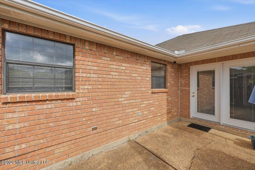 Welcome home to this well-maintained 2-bedroom, 2-bath home - photo 26
