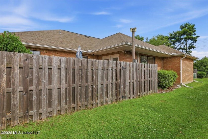 Welcome home to this well-maintained 2-bedroom, 2-bath home - photo 28