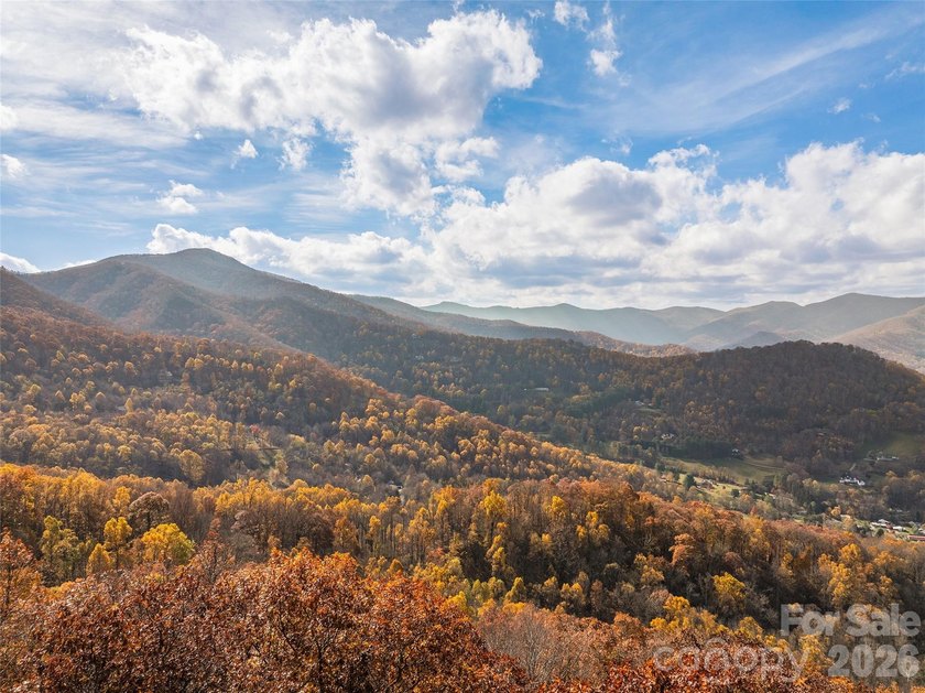 Discover a rare opportunity to build your dream mountain estate - photo 30