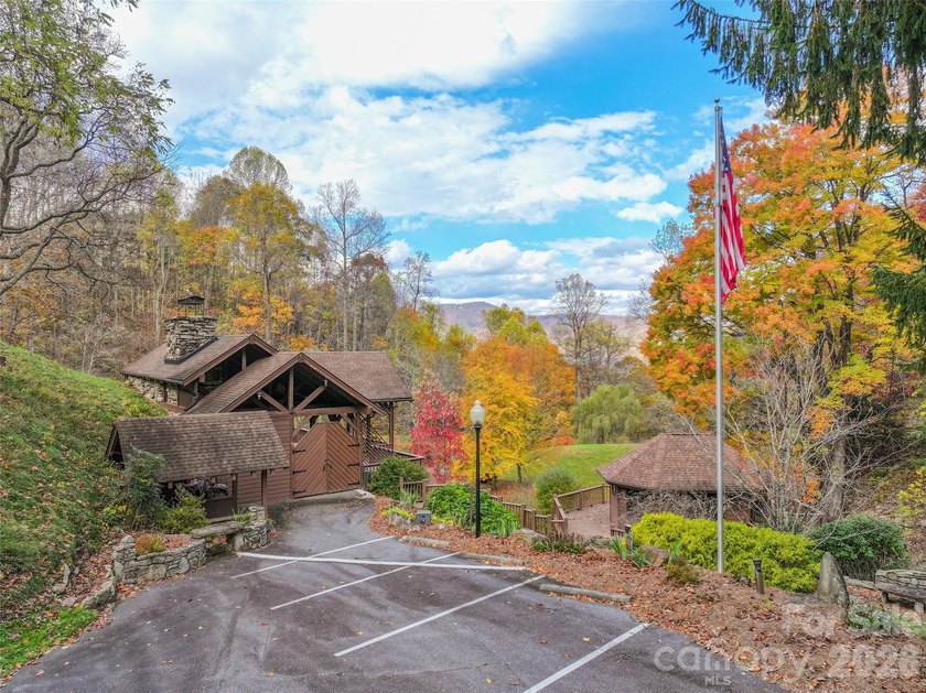 Discover a rare opportunity to build your dream mountain estate - photo 32