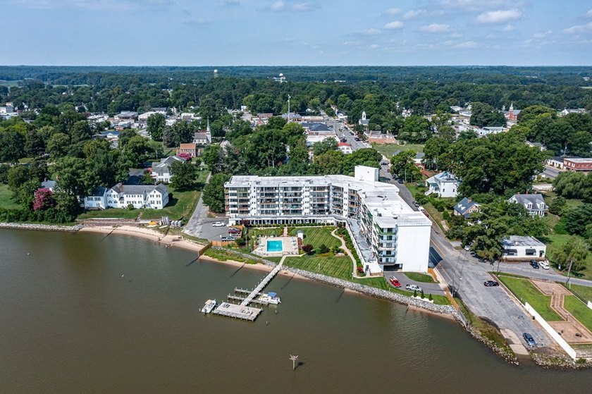 Where every day feels like a vacation! A Rare 3 bedroom, 2 bath - photo 36