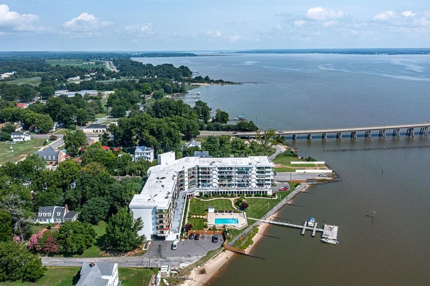 Where every day feels like a vacation! A Rare 3 bedroom, 2 bath - photo 43