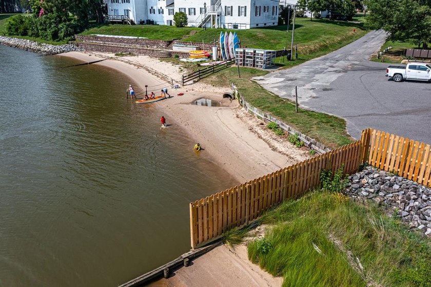 Where every day feels like a vacation! A Rare 3 bedroom, 2 bath - photo 48