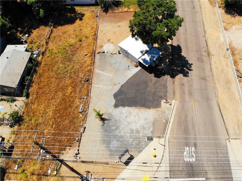 Prime commercial opportunity on a high-visibility corner lot - photo 5