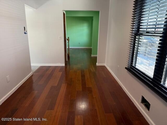Welcome to 133 Northfield Ave Semi-attached house Bright and - photo 8