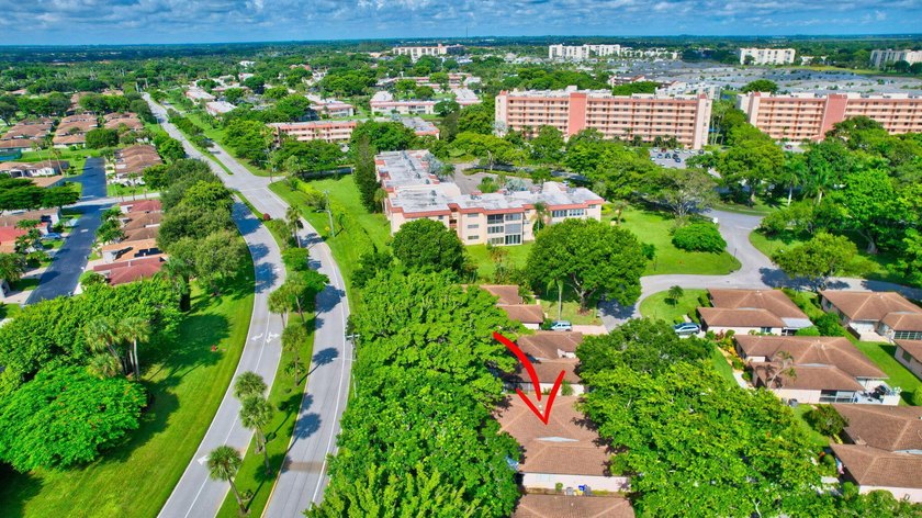 LIGHT and BRIGHT open concept SINGLE FAMILY HOME 6 miles to - photo 23