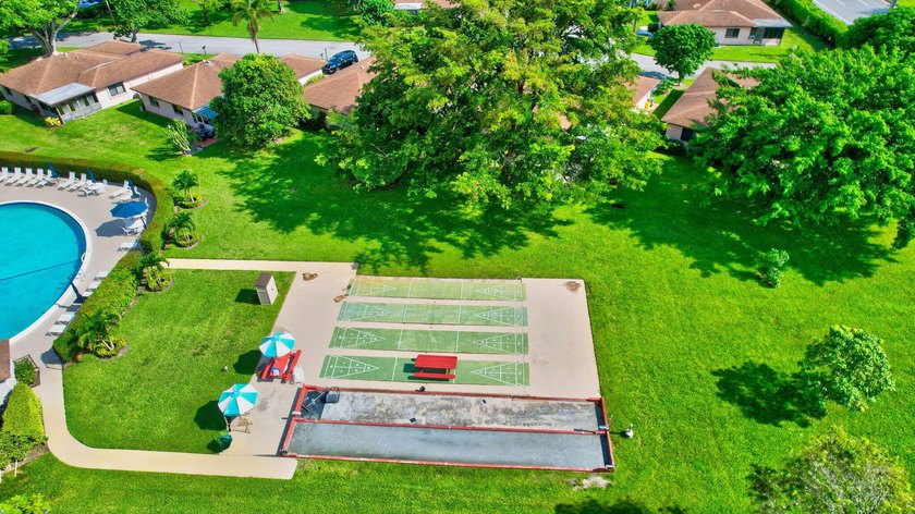LIGHT and BRIGHT open concept SINGLE FAMILY HOME 6 miles to - photo 25
