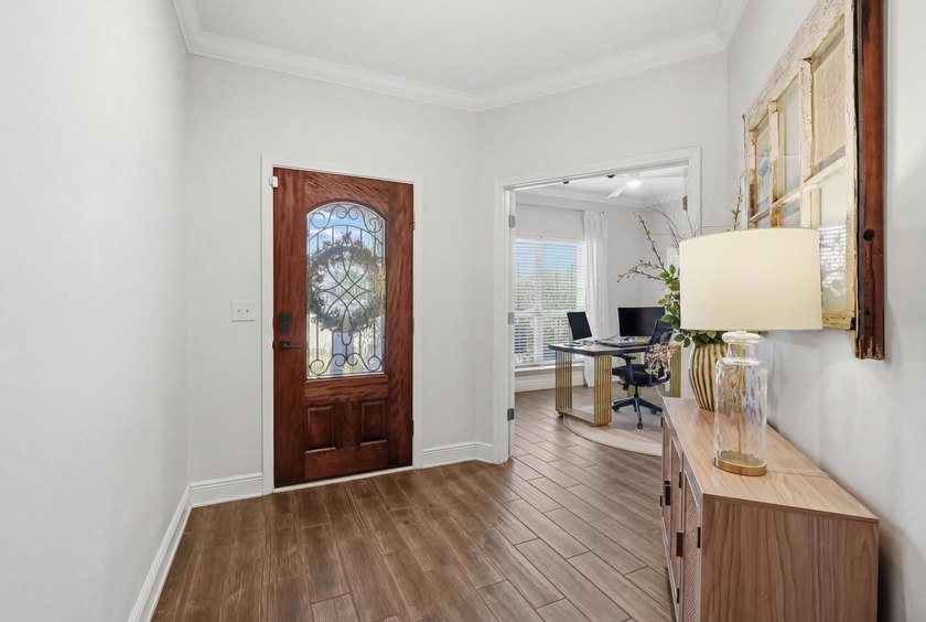 Welcome to one of the most beautiful homes in Driftwood Estates - photo 6