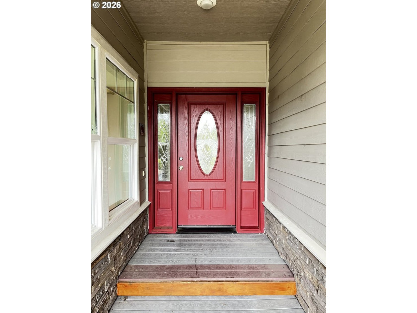 Welcome to this beautifully maintained 3-bedroom, 2.5-bath home - photo 6