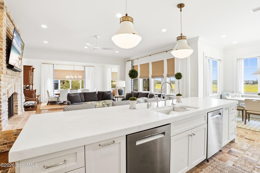 Gorgeous East Beach marsh front home! Custom built by top buider - photo 11