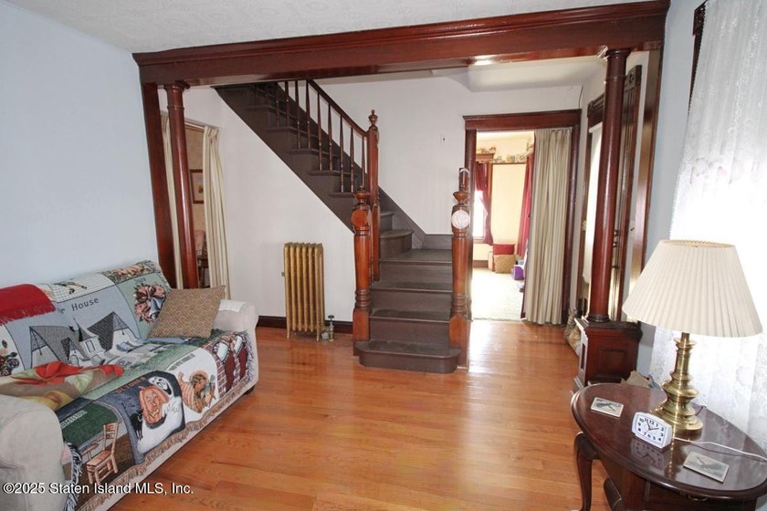Unique gem of a house. 10-11 rooms. Consult with architect. Can - photo 6