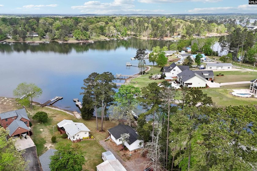 Lake Murray living meets investment potential! Beautifully - photo 32