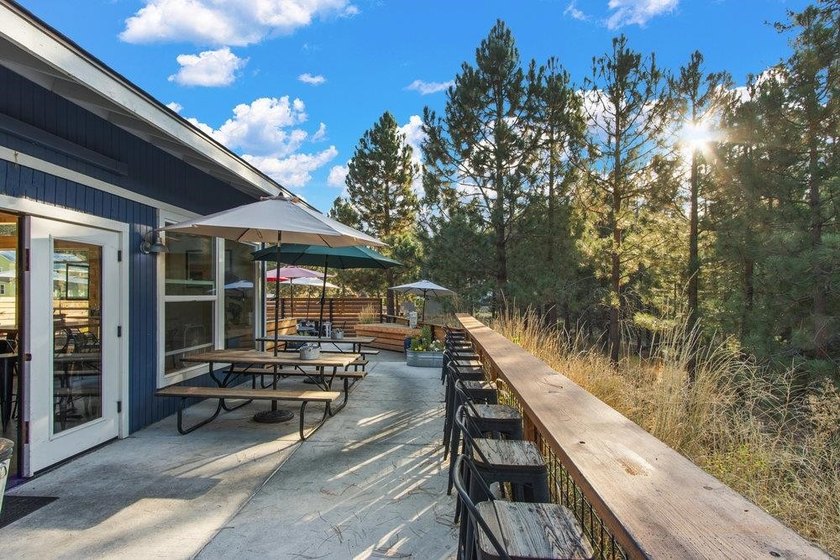 The successful Headwaters Bistro &amp; Deli is for sale! This is a - photo 32