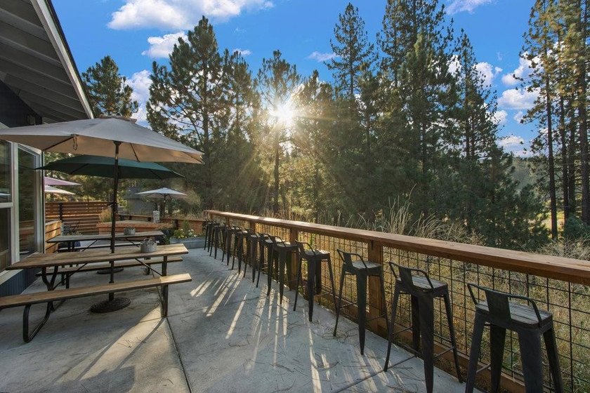 The successful Headwaters Bistro &amp; Deli is for sale! This is a - photo 33