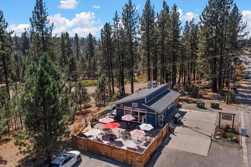 The successful Headwaters Bistro &amp; Deli is for sale! This is a - photo 38