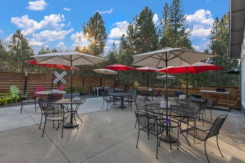The successful Headwaters Bistro &amp; Deli is for sale! This is a - photo 42