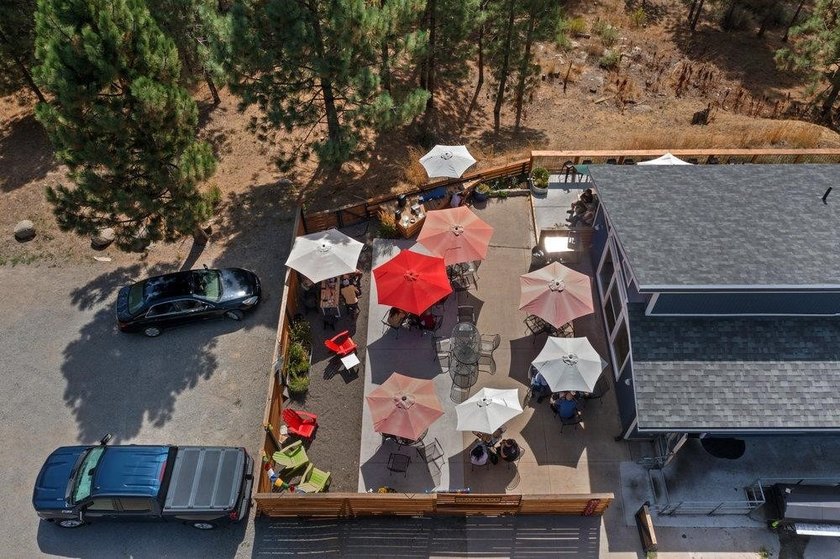 The successful Headwaters Bistro &amp; Deli is for sale! This is a - photo 44