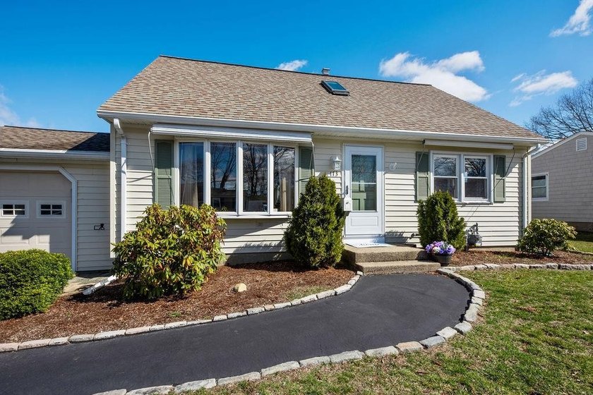 WARWICK, RI -- A classic New England Cape in sought after - photo 7