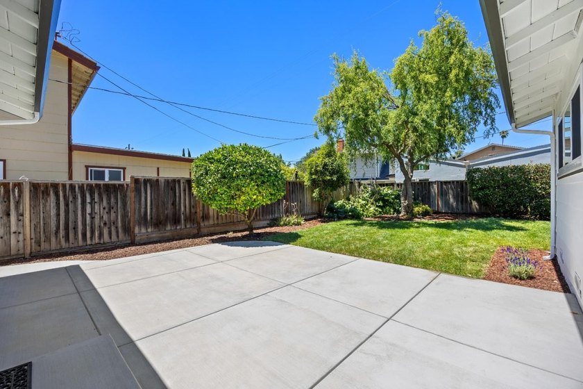 What a beautiful home! This home includes a new roof, flooring - photo 14